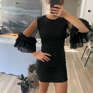 Forever 21 / S / Sexy mini dress / black, tulle & ruffles! / va va voom!